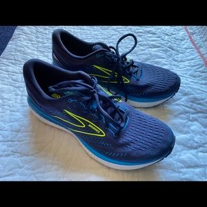 Brooks Glycerin GTS size 9.5D (mens)